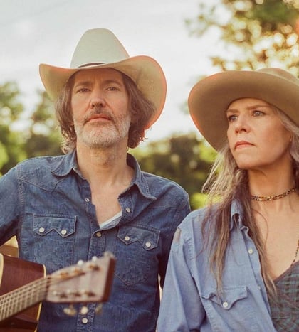 Gillian Welch & David Rawlings Play Grateful Dead Acoustic Reckoning in Nashville